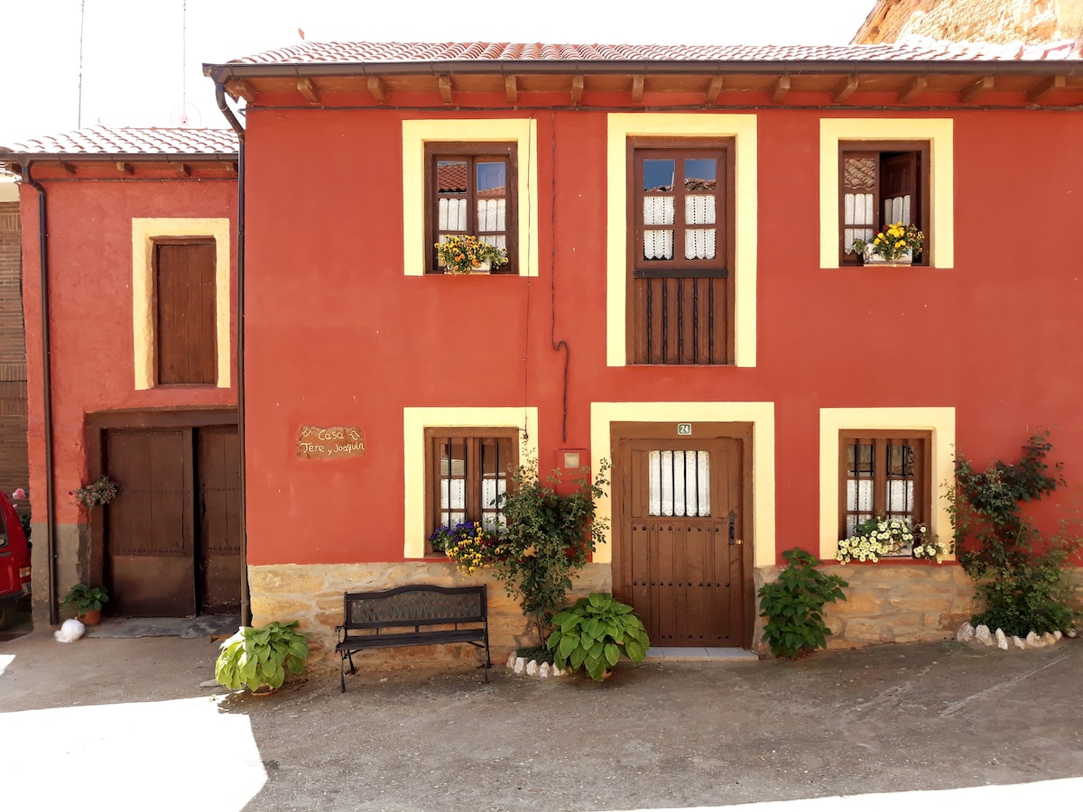 Casa Entera, Tere y Joaquín: ( Ayoó de Vidriales )