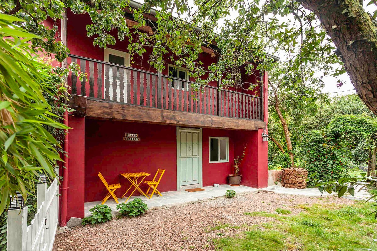 Preciosa Casa Rural con río Caserío El Ronzón