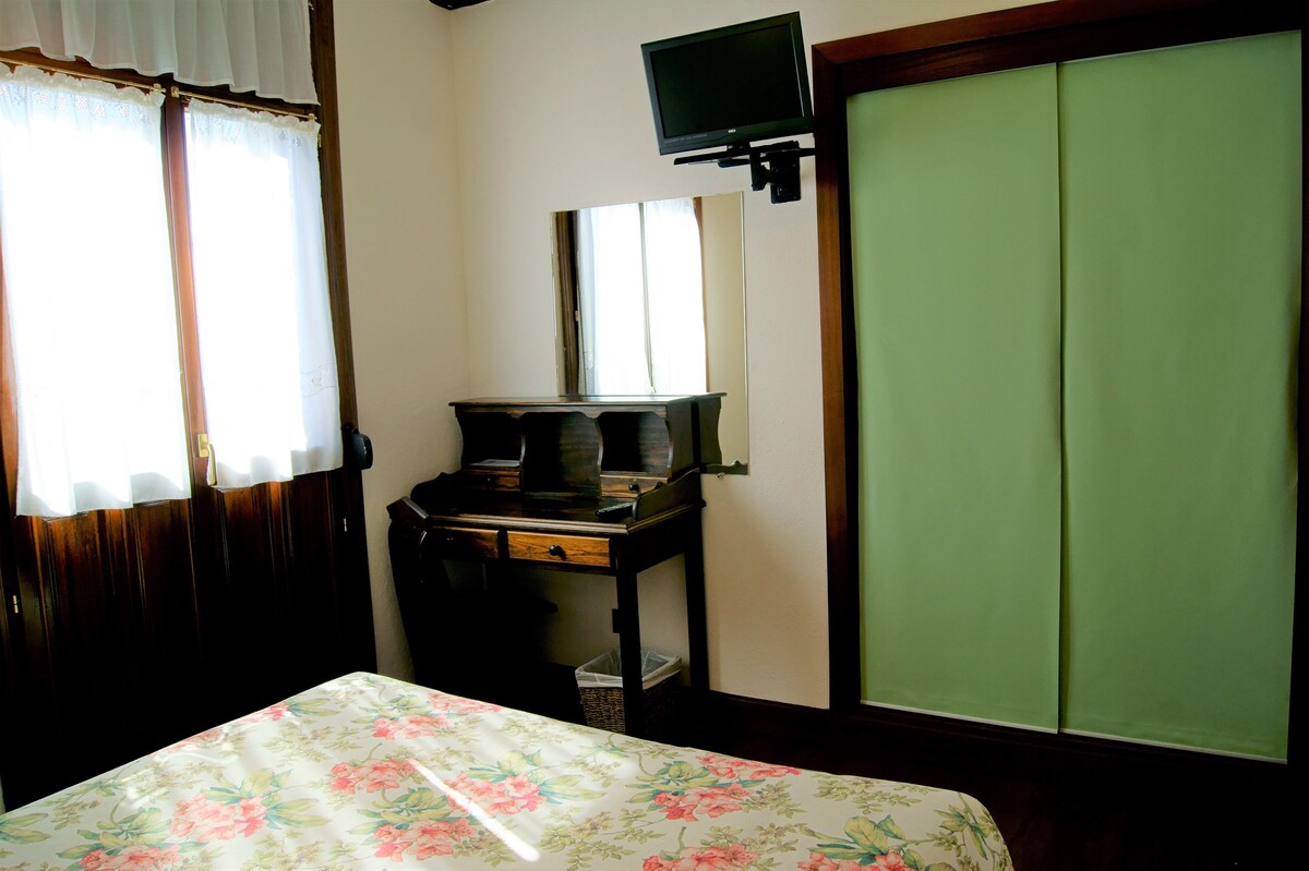 Double bed in Casa Rural Arboliz