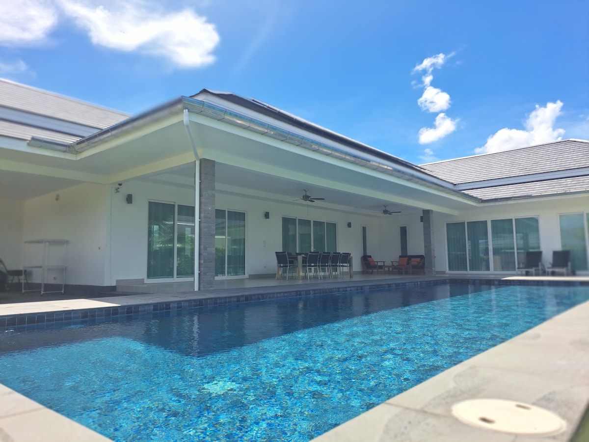 Cloud Pool Villa 4-bedrooms