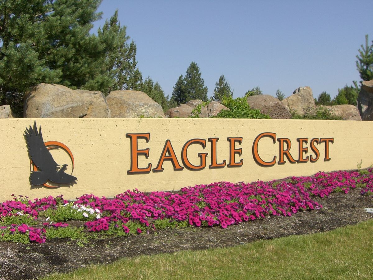 舒适的3间卧室+阁楼Eagle Crest度假木屋，带热水浴缸！