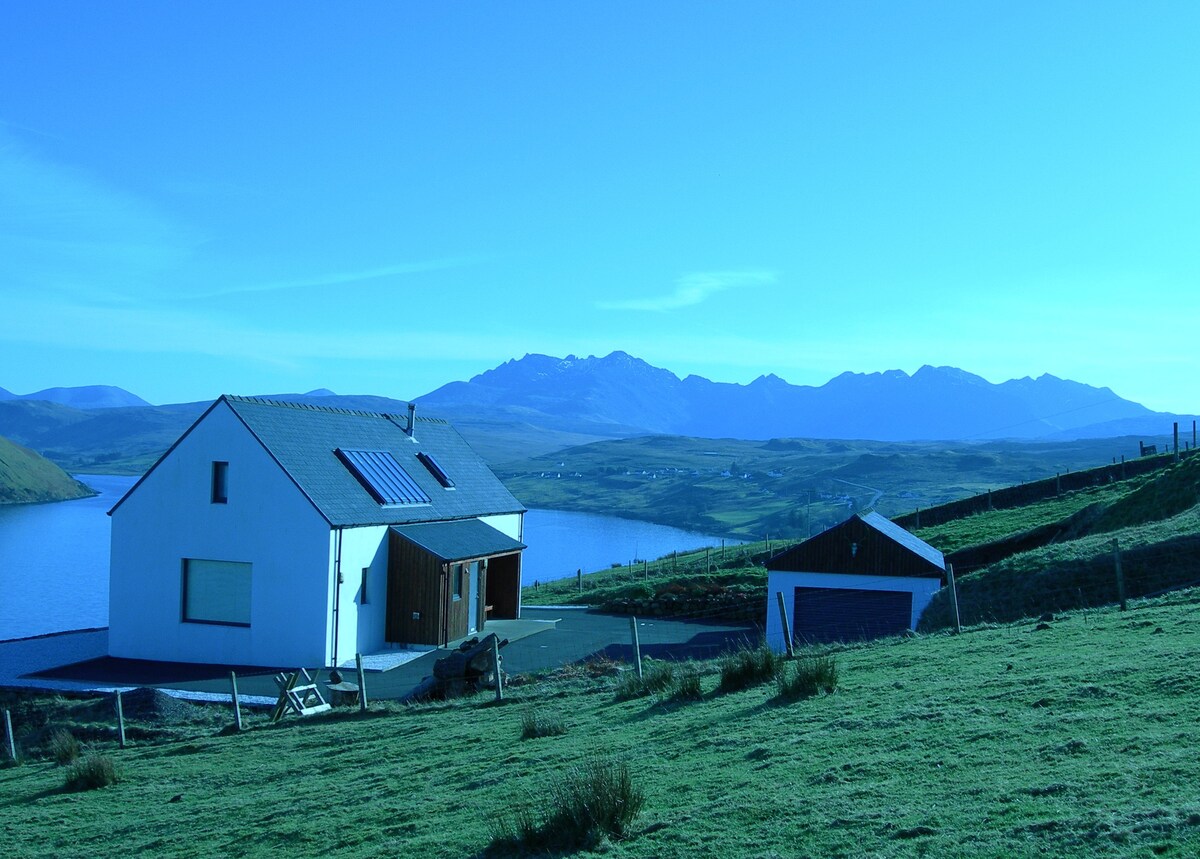 斯凯岛卡拉斯（ Calath ）、斯凯岛（ Isle of Skye ） ，可欣赏到美丽的山景/湖景
