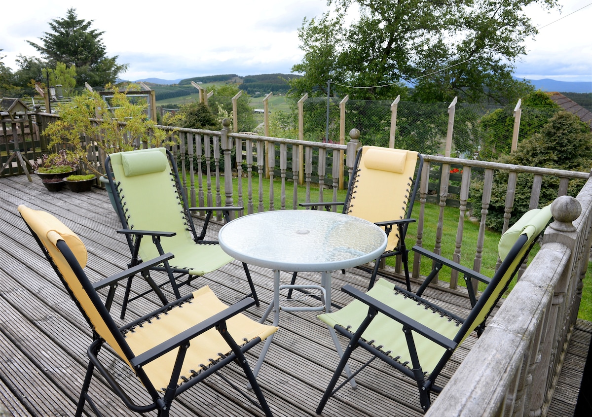 Homely cottage near Inverness and Loch Ness