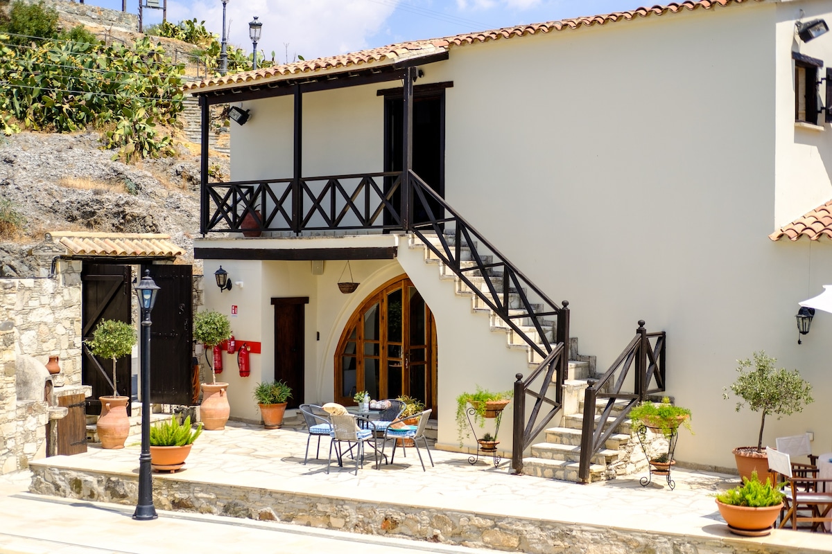 Traditional House I Agia Varvara Village