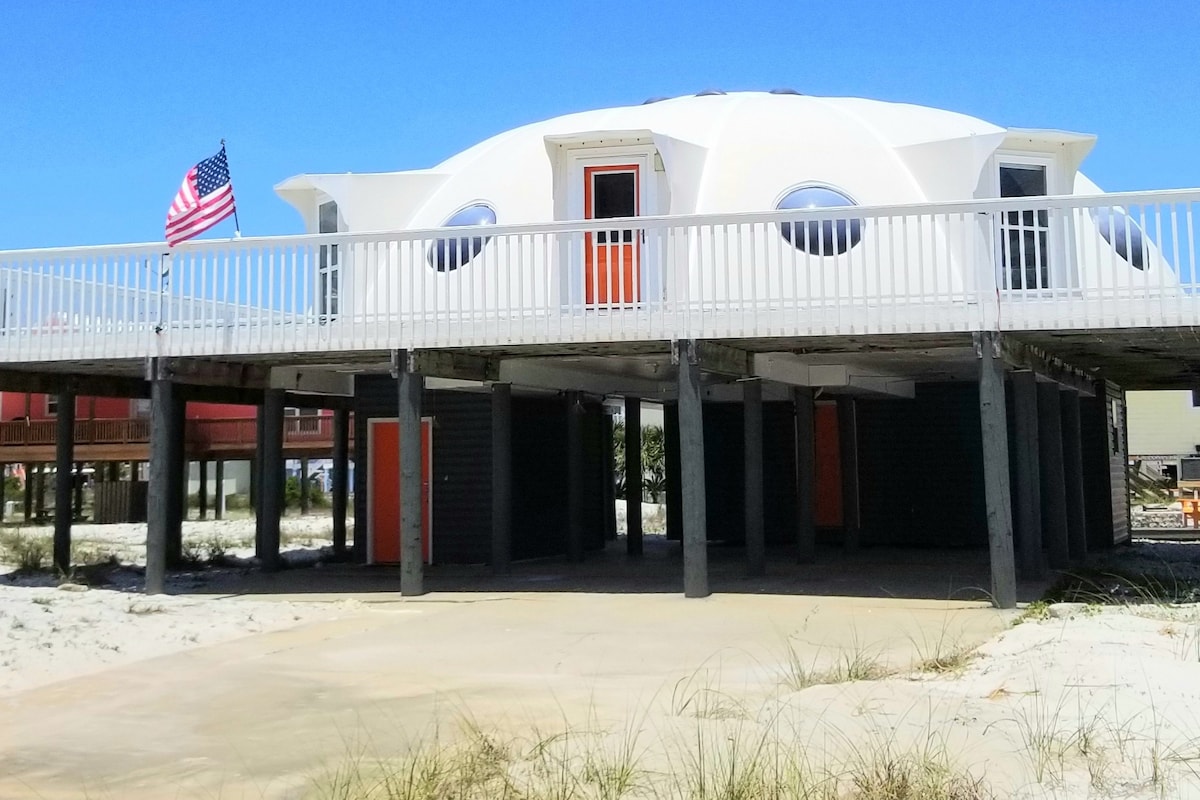 The Spaceship House ！ Navarre Beach Area 51
