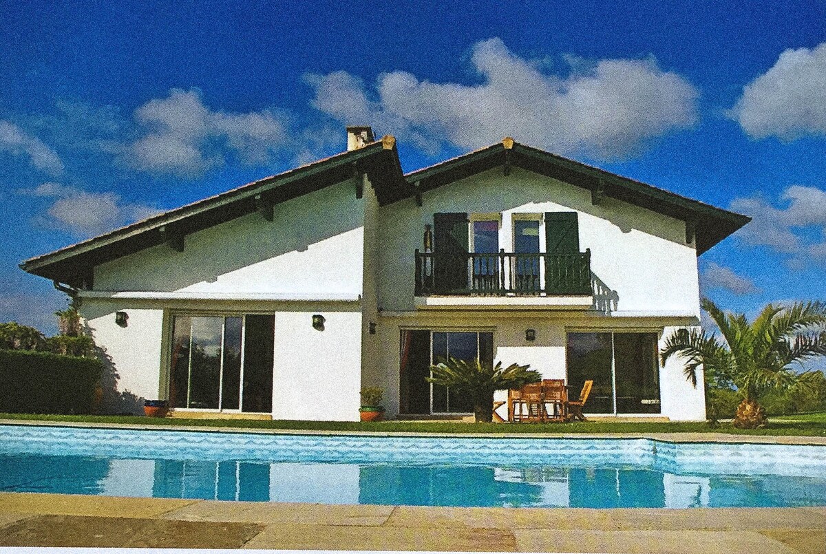Magnifique maison basque  + piscine