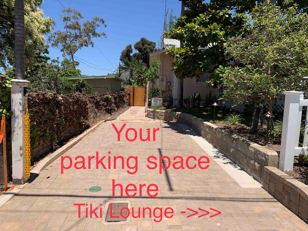 The Tiki Lounge, Leucadia, California