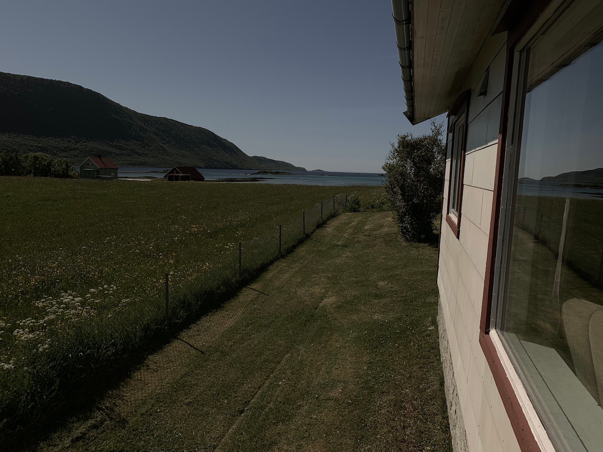 恩格洛亚（ Engeløya ） Nygård的舒适复古住宅