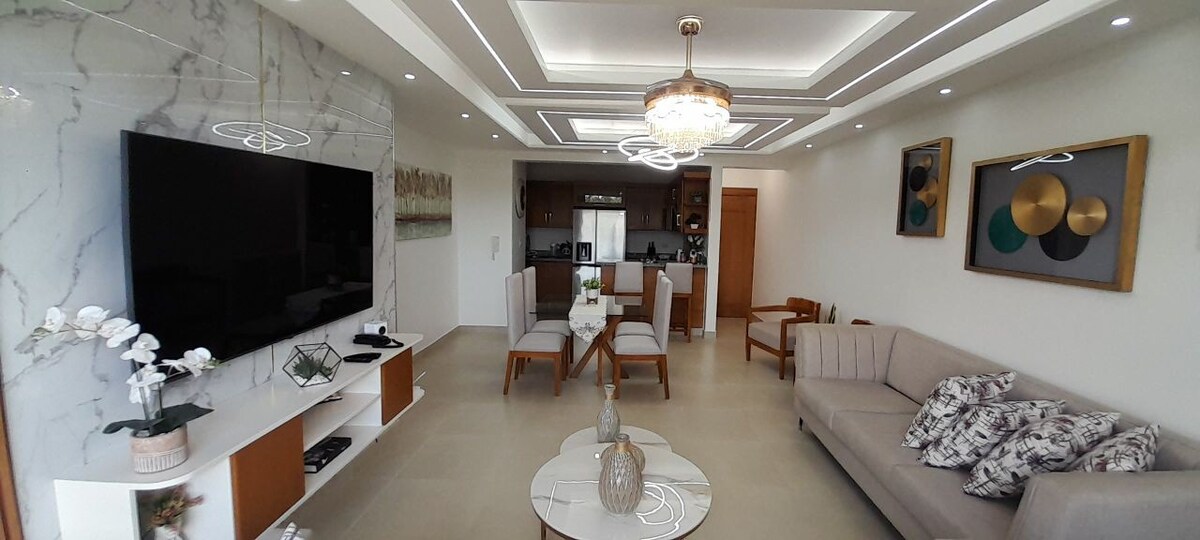 Elegante y cómodo Apartamento con excelente vista.