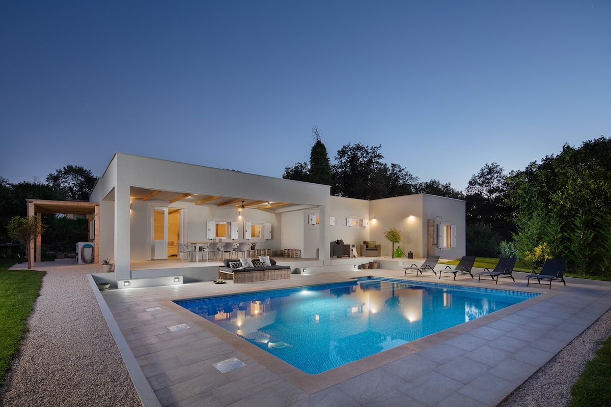 Stunning modern villa