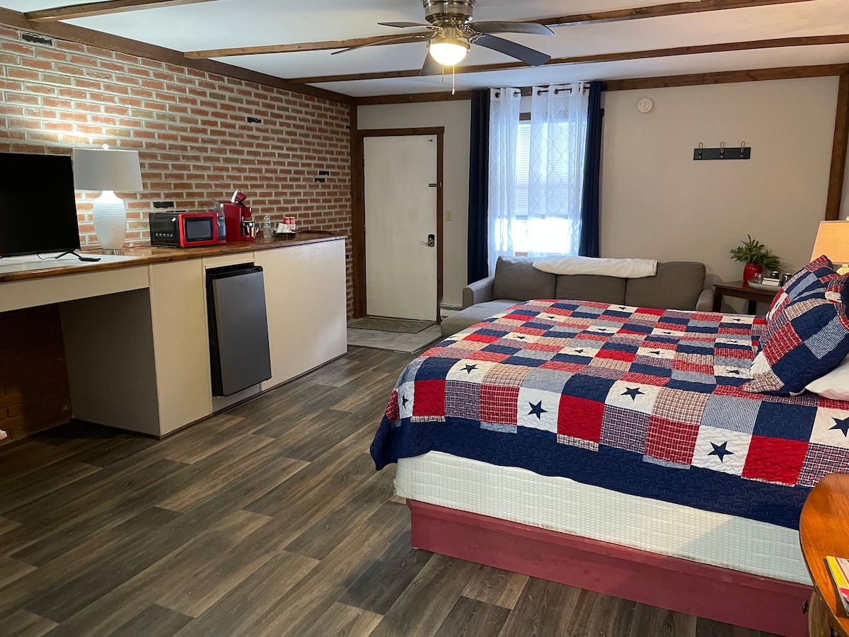 Americana 🇺🇸 Cozy Lodge Room