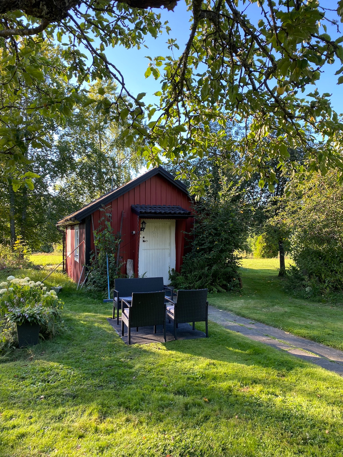 位于Sköllersta郊外的乡村地区住宿加早餐。