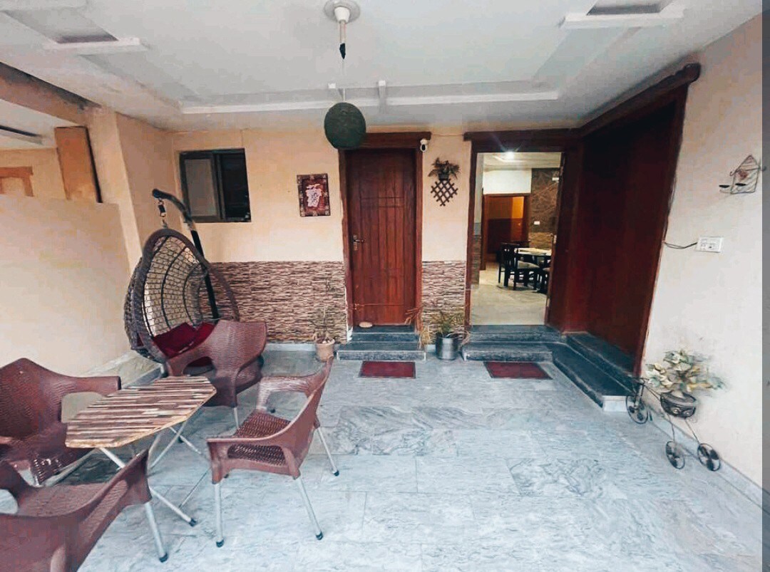 6 Bedrooms Spacious Bahria Residency w Housekeeper