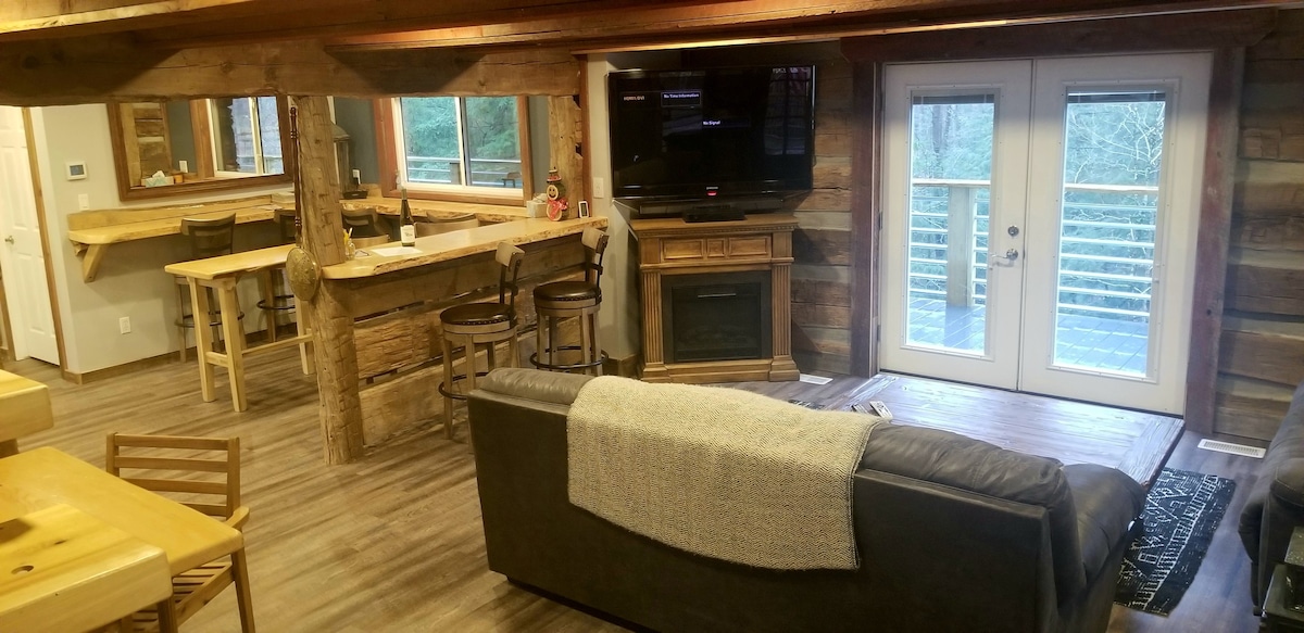 Cliffside Properties/Carter Caves Cabin Rental