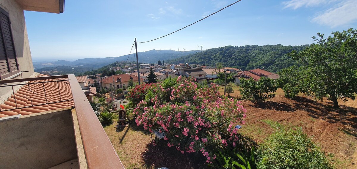 Terrazzo vista mare, collina e borghi