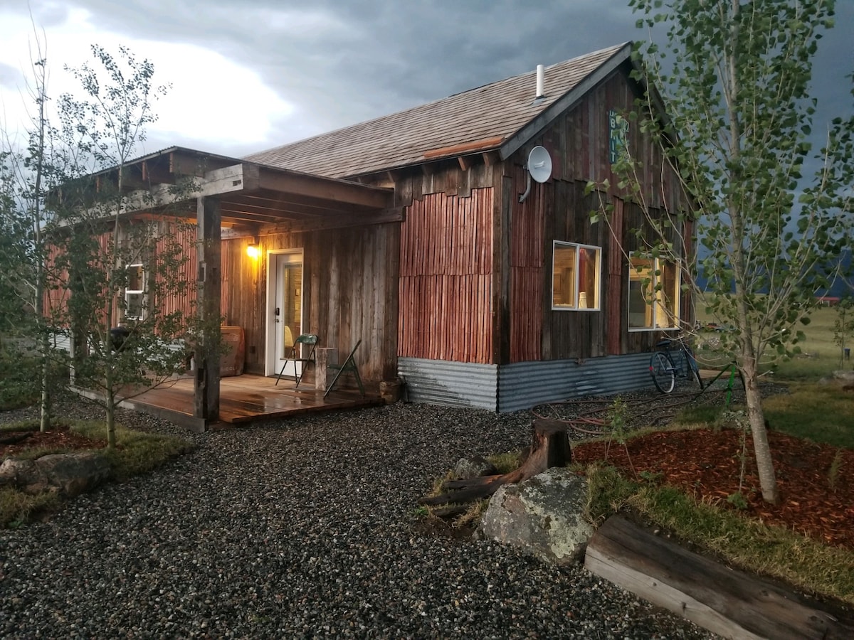 The Grainery at Yellowstone Homestead in Emigrant