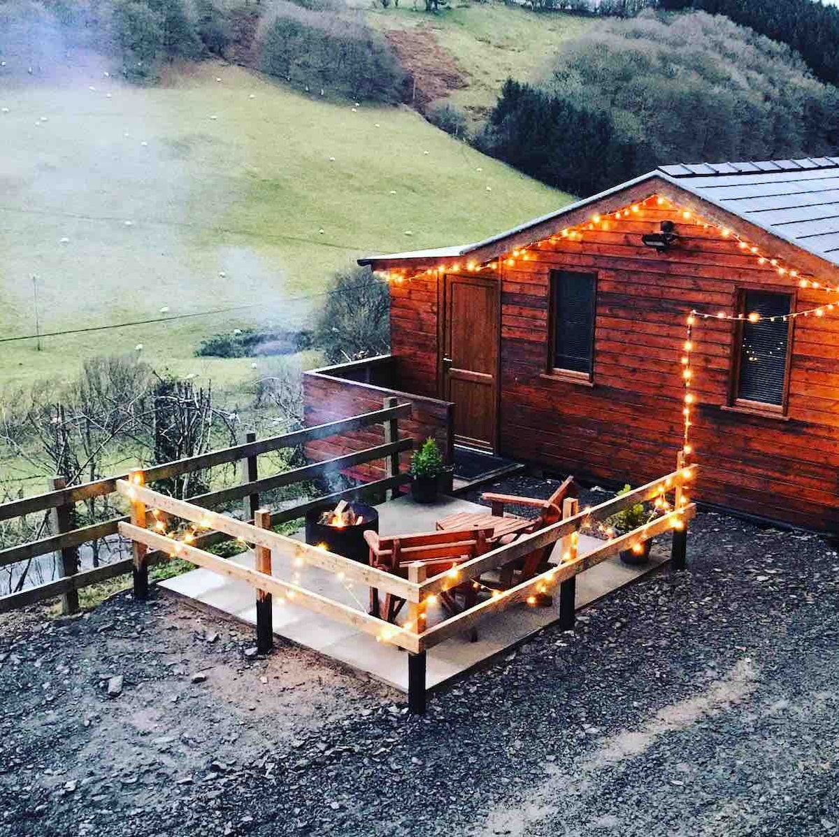 Cabin Pren, Darowen, Machynlleth