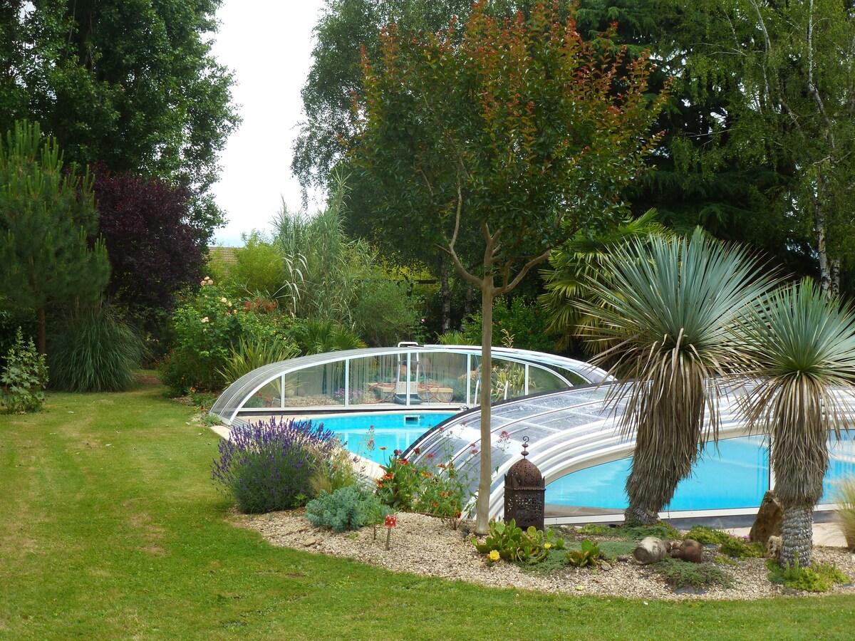 NAINTRE, - Maison  jardin  piscine couverte