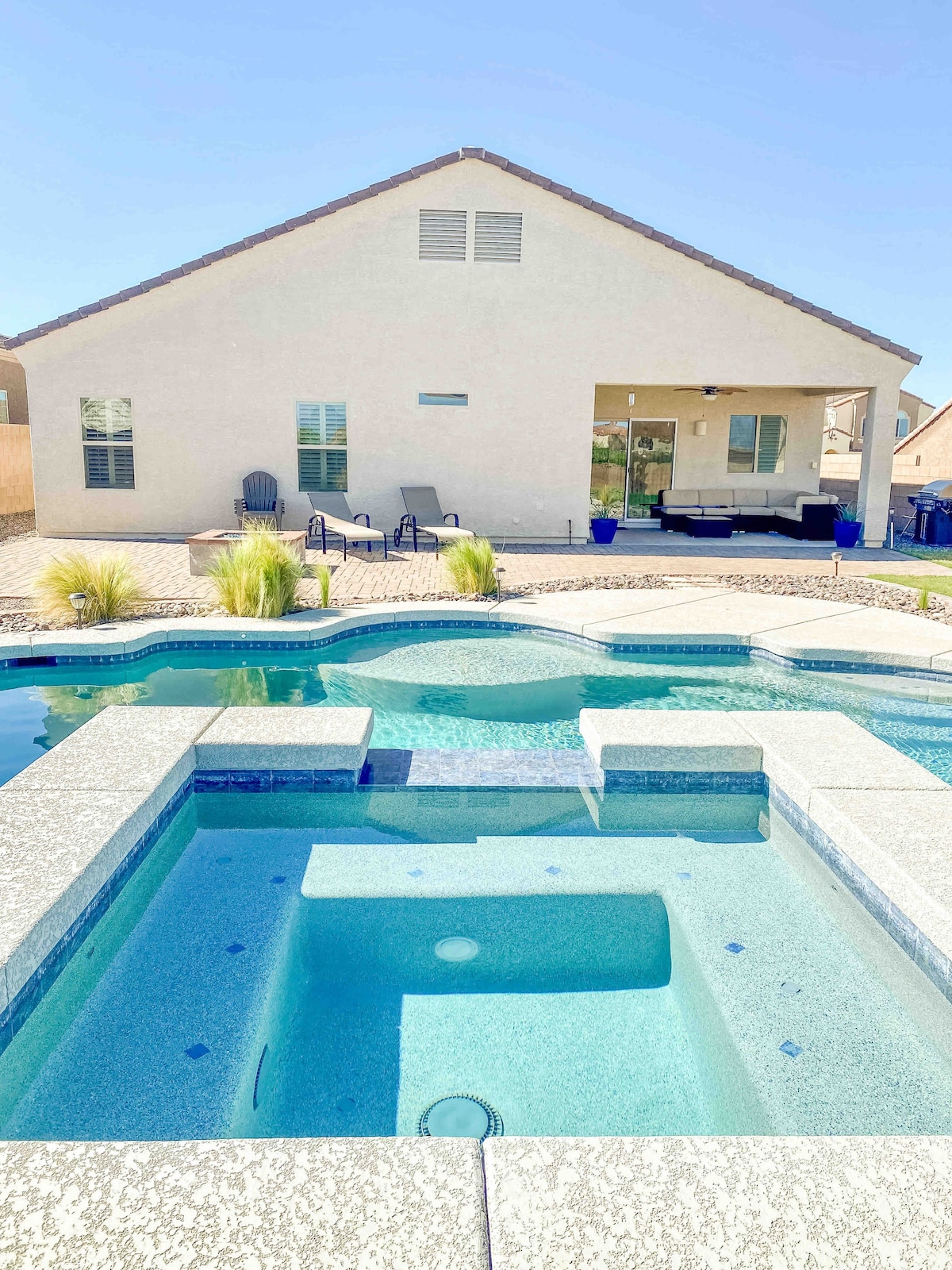 Desert Gem with Pool & Hot tub