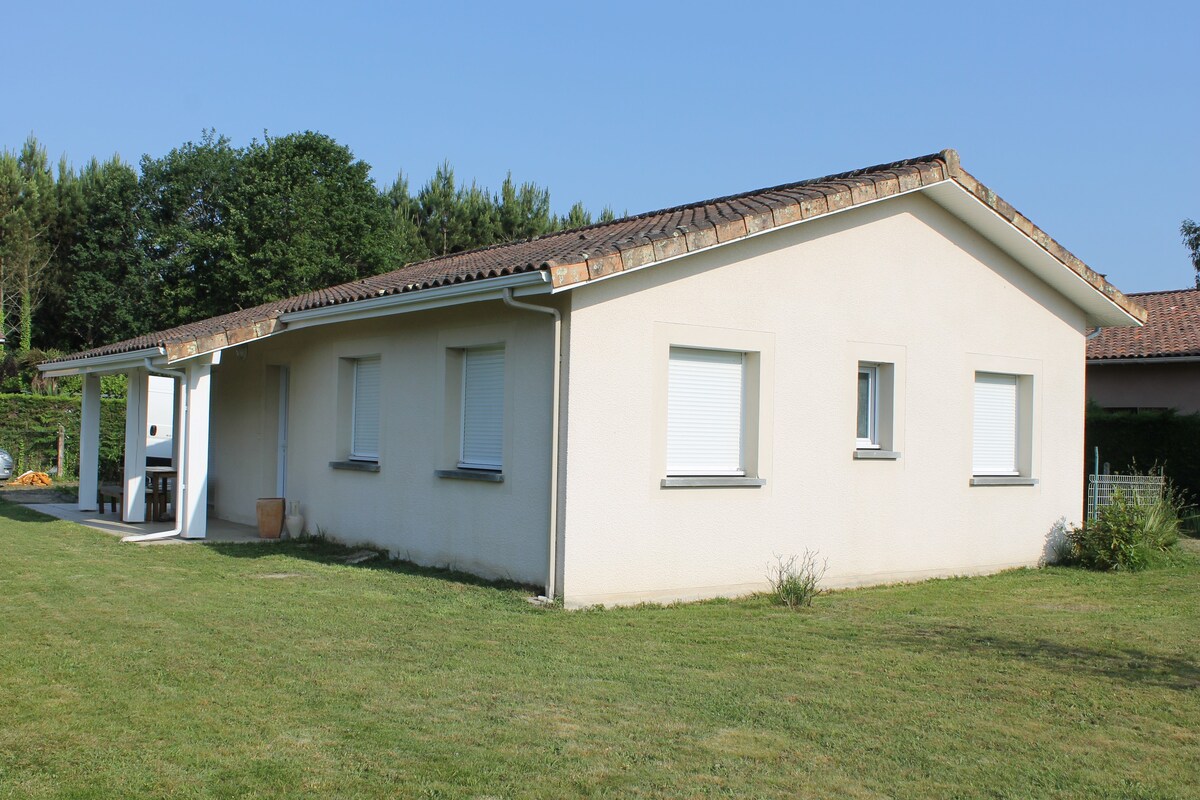 Entre lac et plage, maison au calme