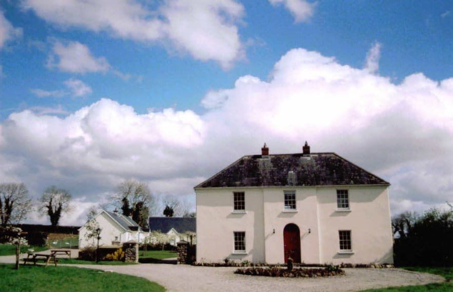 Traditional Style 3 Bedroom Country Cottage