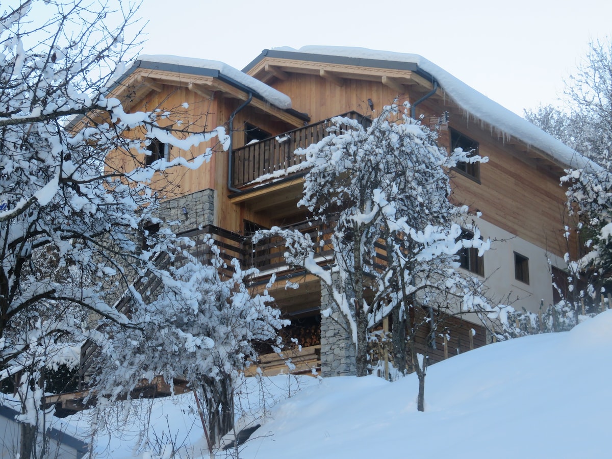 COURCHEVEL-MIBEL-BRIDES LES BAINS- TROIS VALLÉES