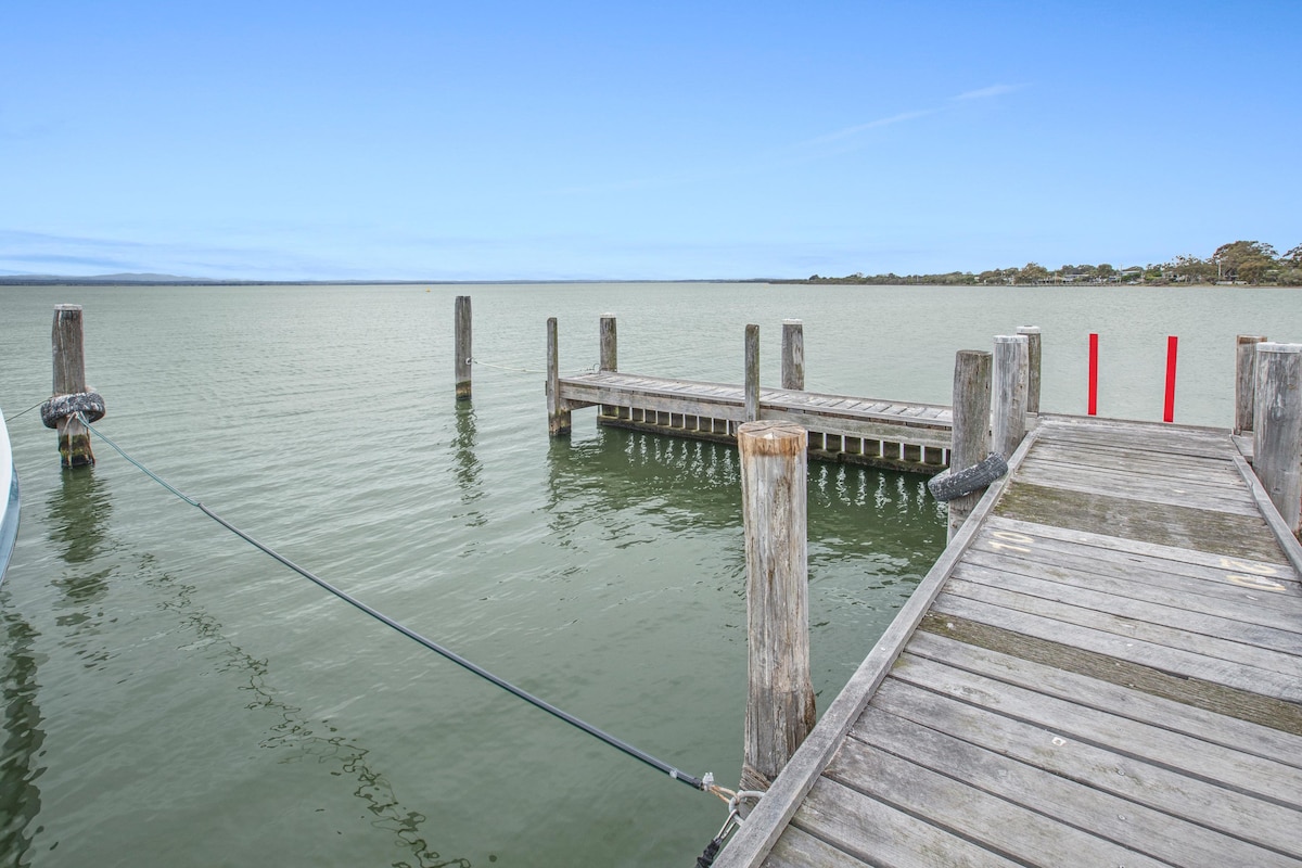 Banyandah on the Lakes