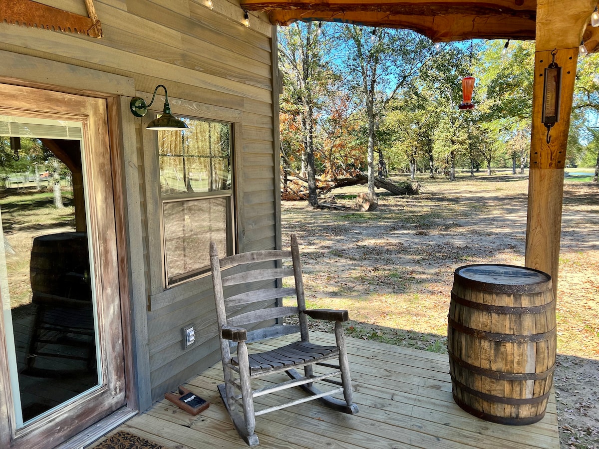 Vintage General Store Cottage Hideaway