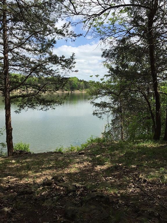 Perfect Table Rock Lakefront Cabin + Hot Tub, WIFI