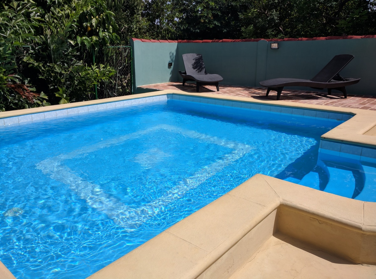 佛得角之家（ Casa Verde ） ，现代风格，带泳池，位于哈瓦那海滩！