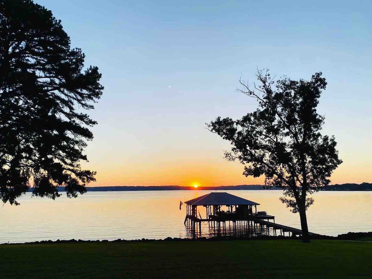 Luxury on the Lake at Legends Retreat