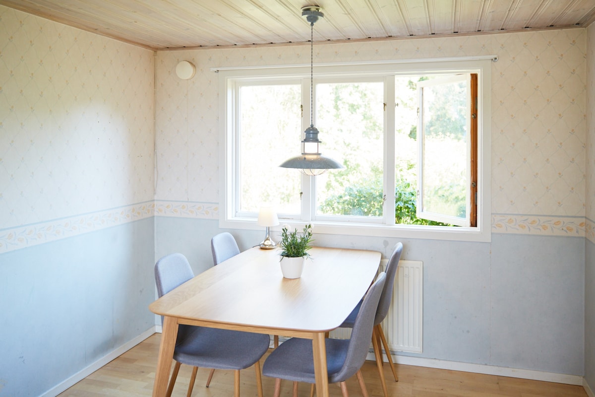 位于斯德哥尔摩群岛美丽的格拉德（ Gräddö ）的舒适小屋。