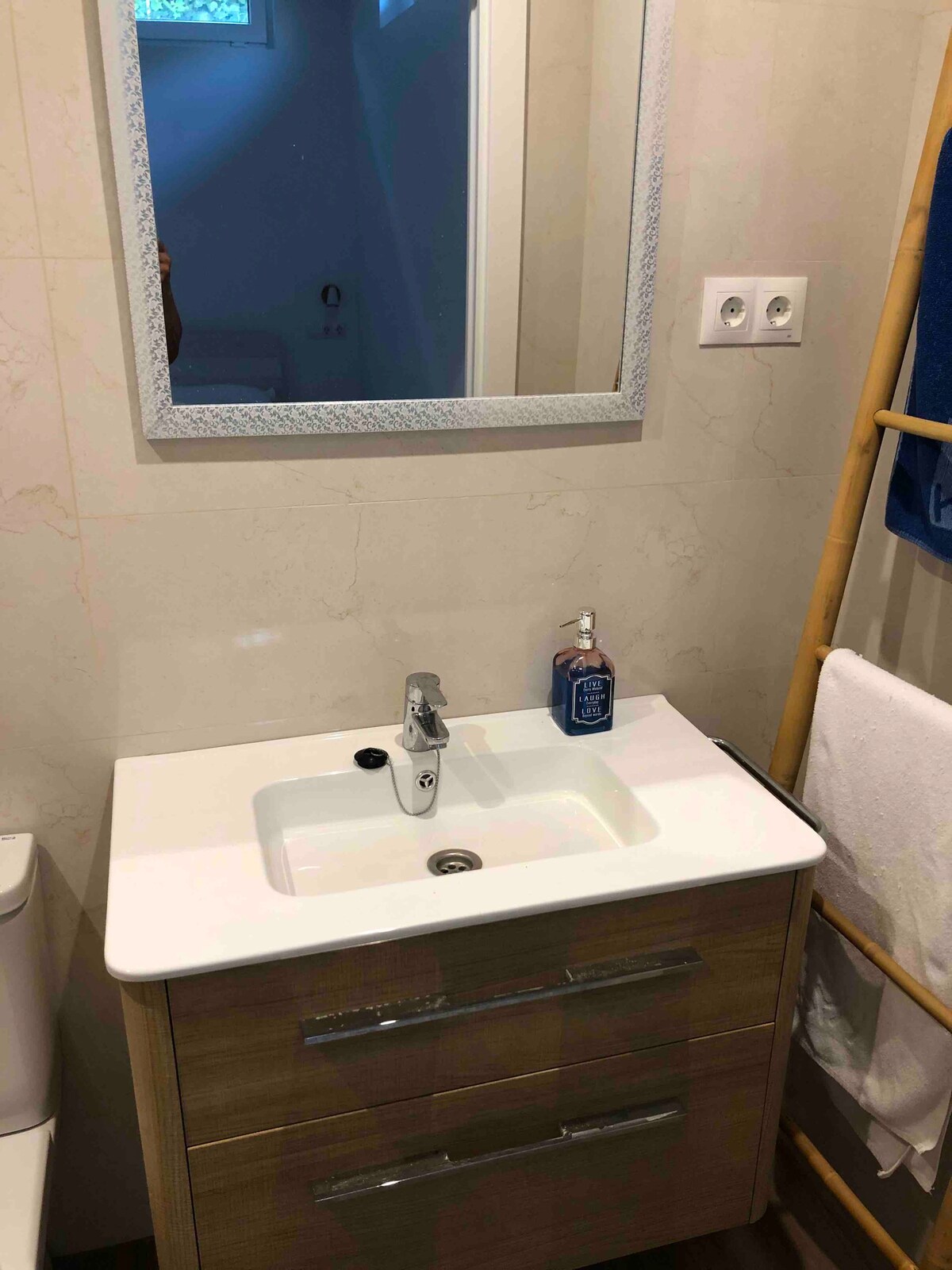 Habitación con baño privado Nalu Barrika Beach