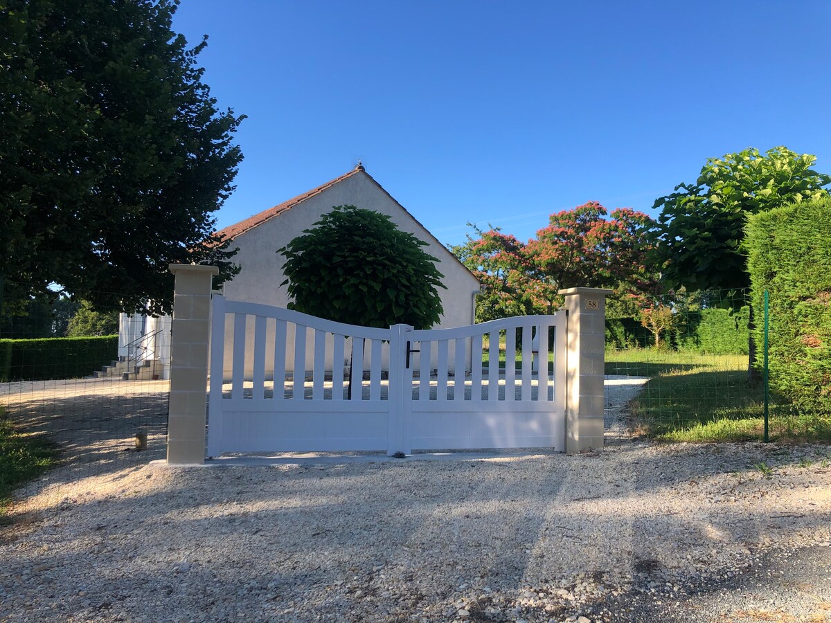 Maison climatisée avec spa au cœur du Périgord