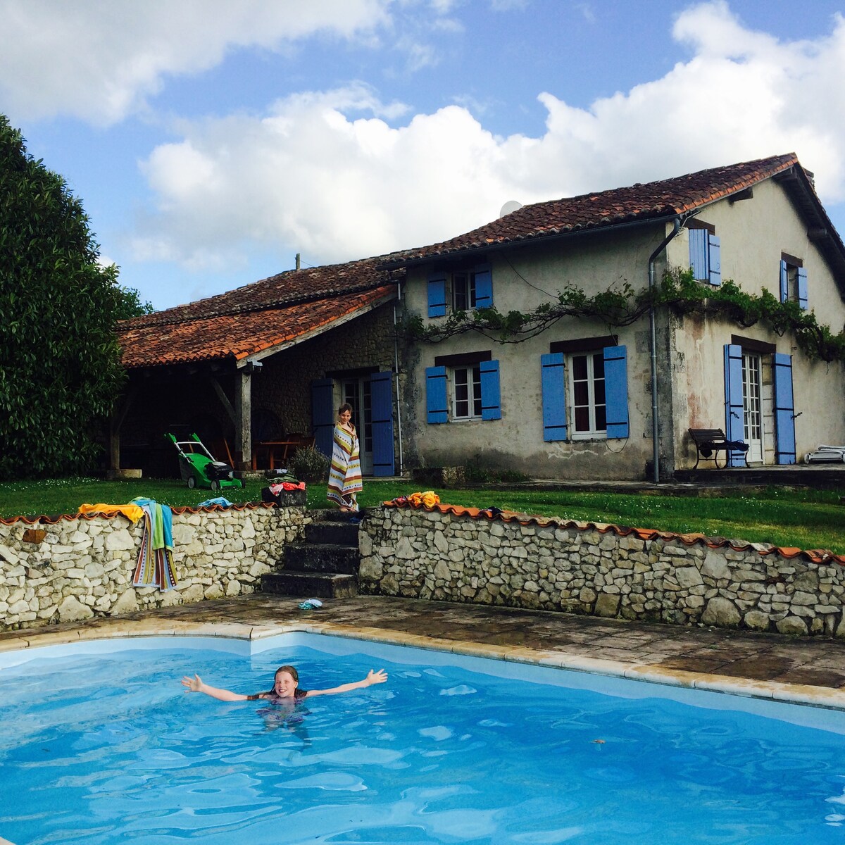 Holiday Home near Verteillac