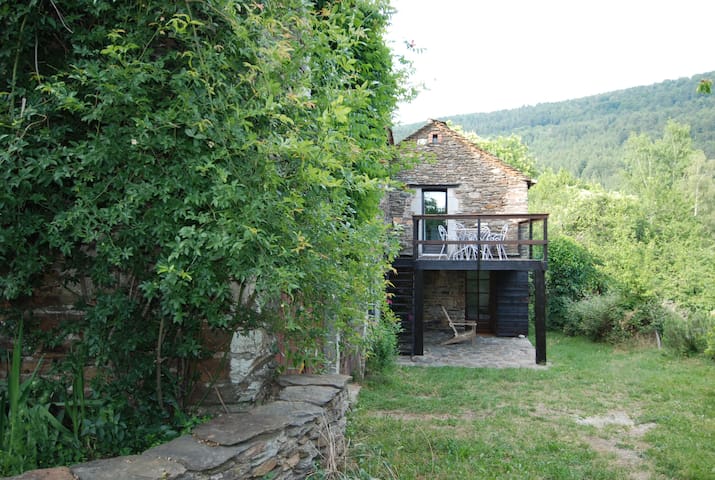 Ponteils-et-Brésis的民宿