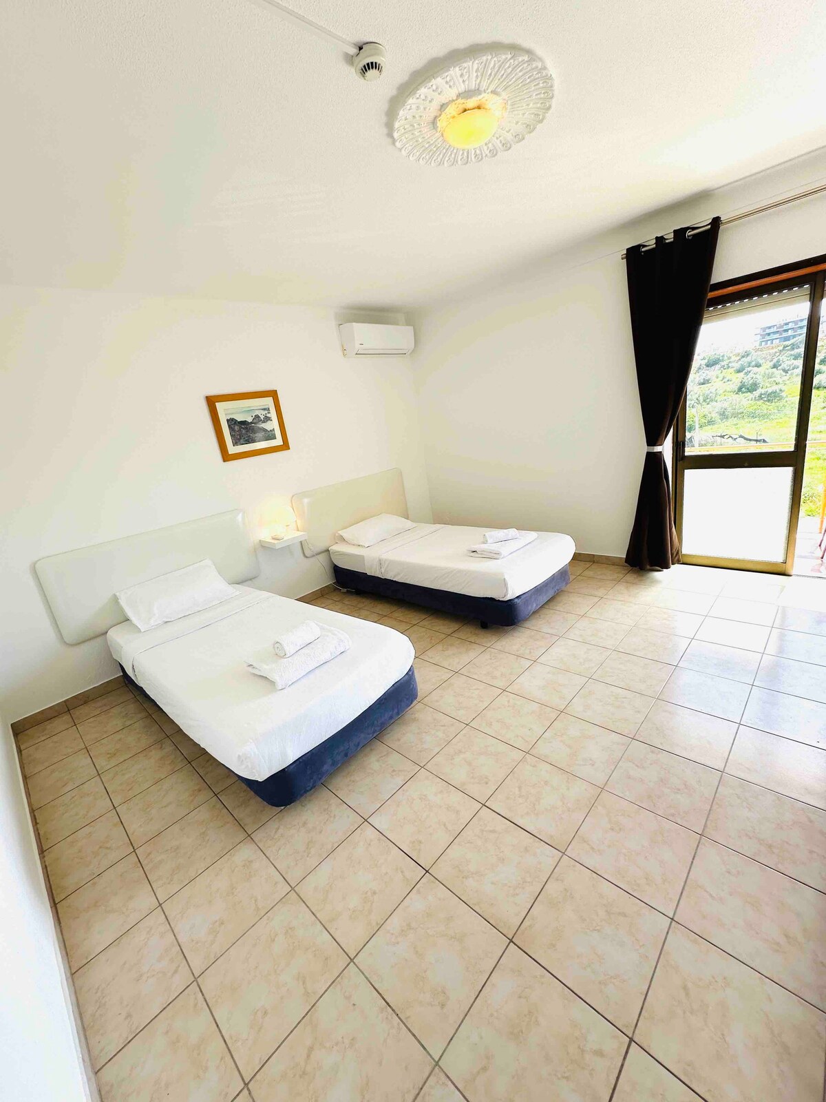 Cozy & private family Room in Portimao. Algarve