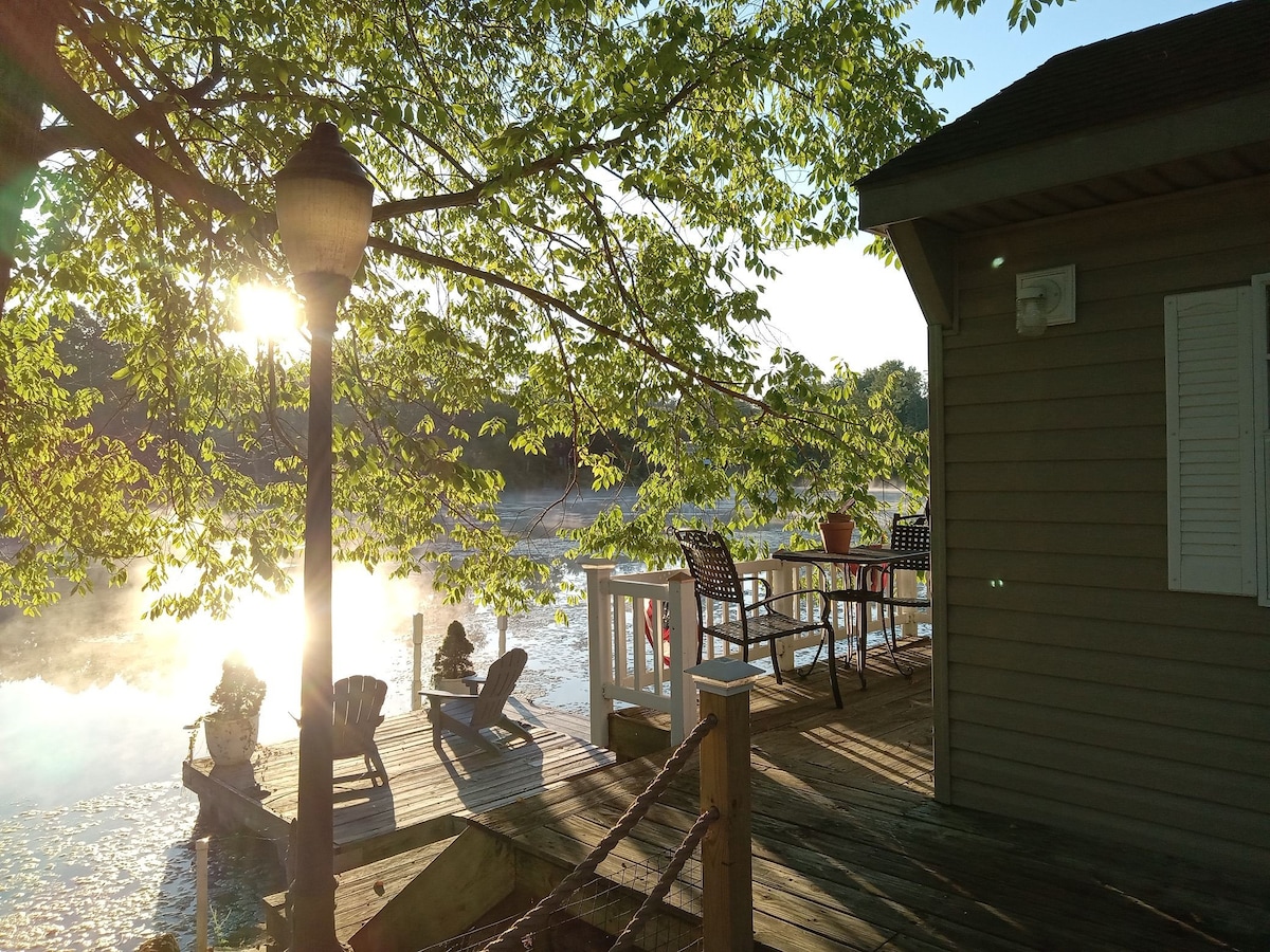 Still Waters on Lake Kay