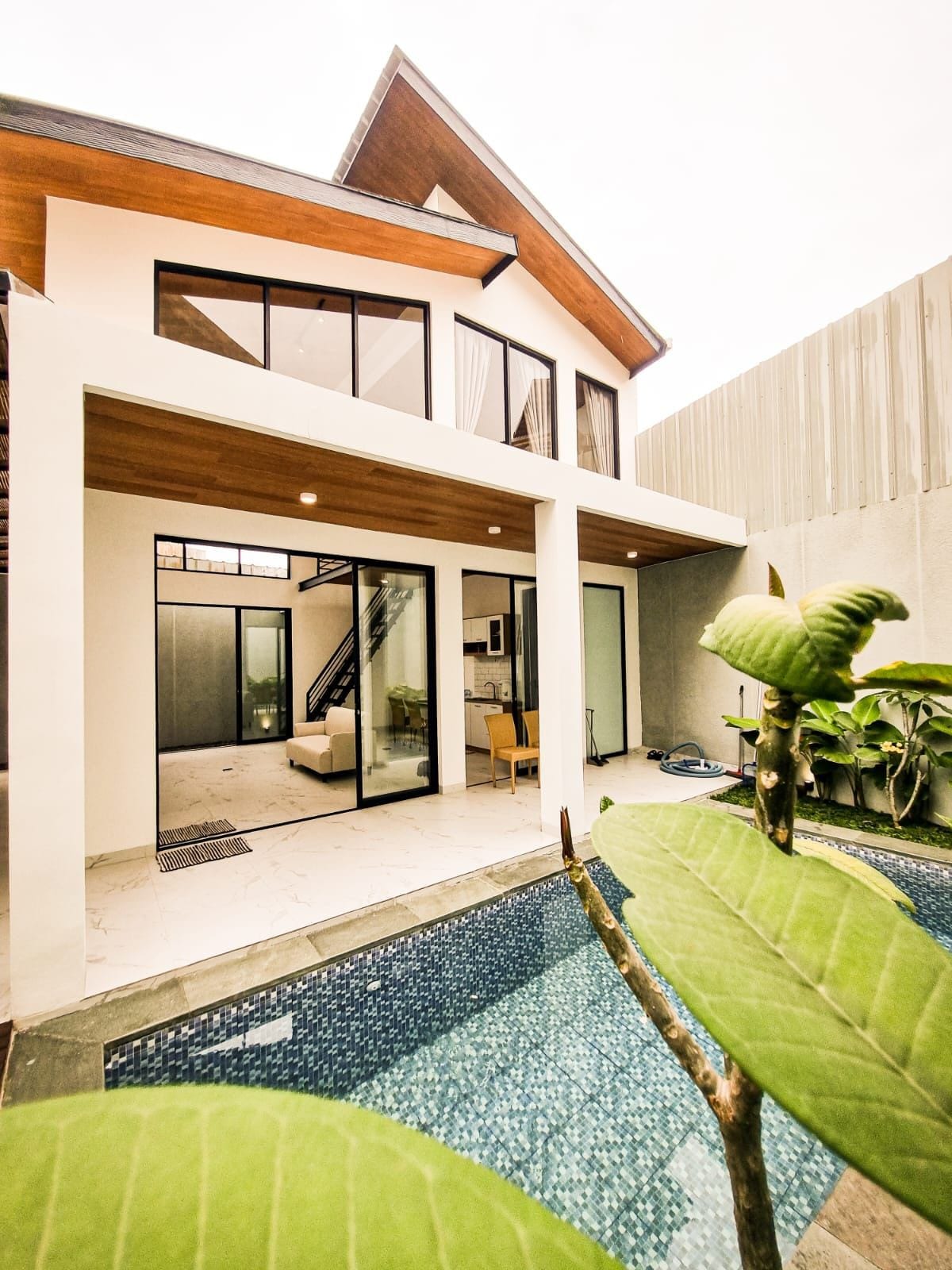 Rumah villa rasa Bali di tengah kota Bandung
