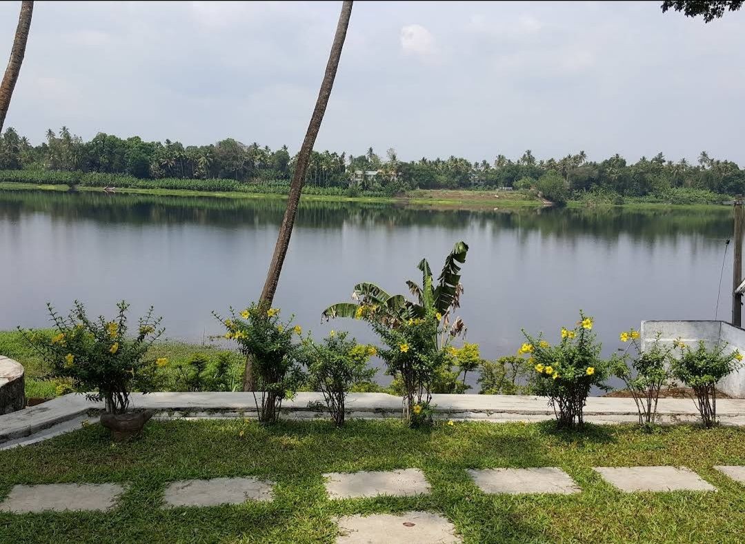 佩里亚尔河滨别墅，靠近高知机场（ Kochi Airport Aluva ）