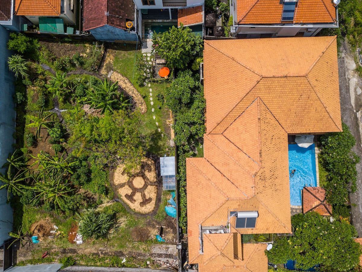 生态旅馆：宽敞、温馨、游泳池、阳台景观