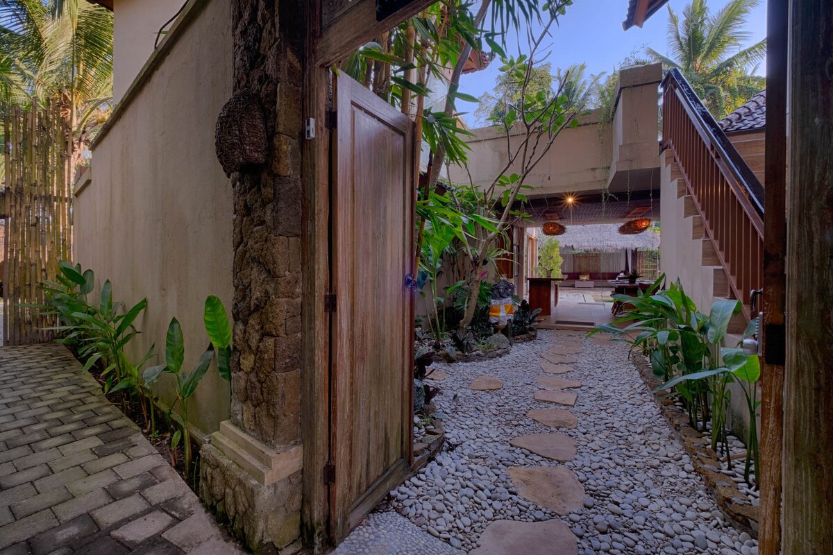 Four Bedroom Private Villa Ubud