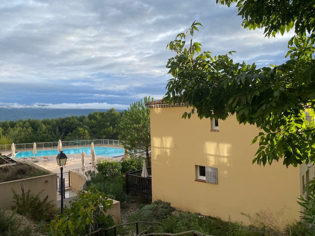 T3  Duplex dans ensemble résidentiel avec piscine