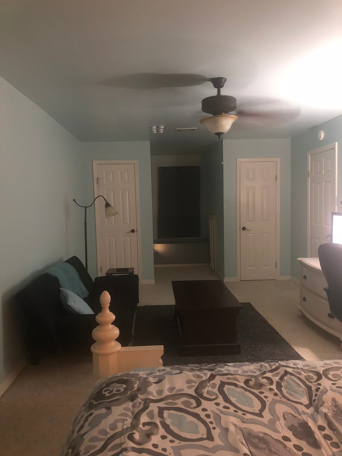 Russellville Home (Extended stay available)