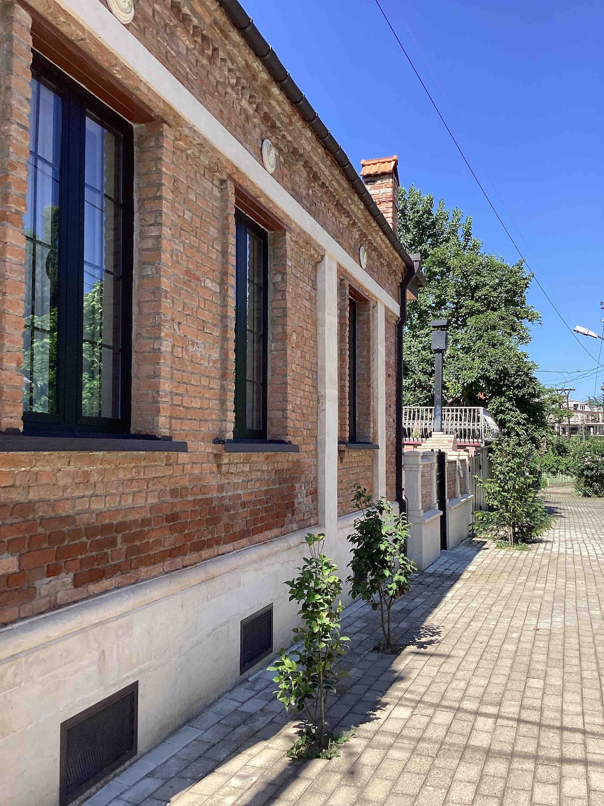 Newly-renovated Historic Home near White Bridge