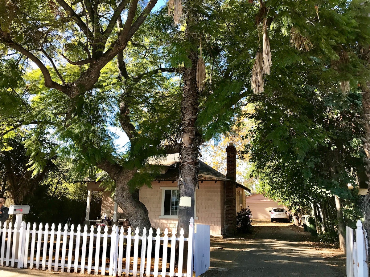 Master bedroom with private bathroom in Alhambra