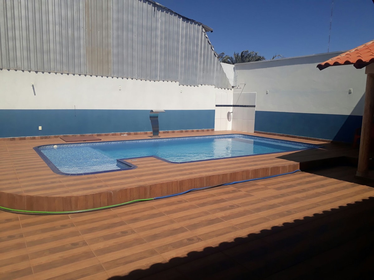 LINDO E BOM COM PISCINA TE ESPERANDO