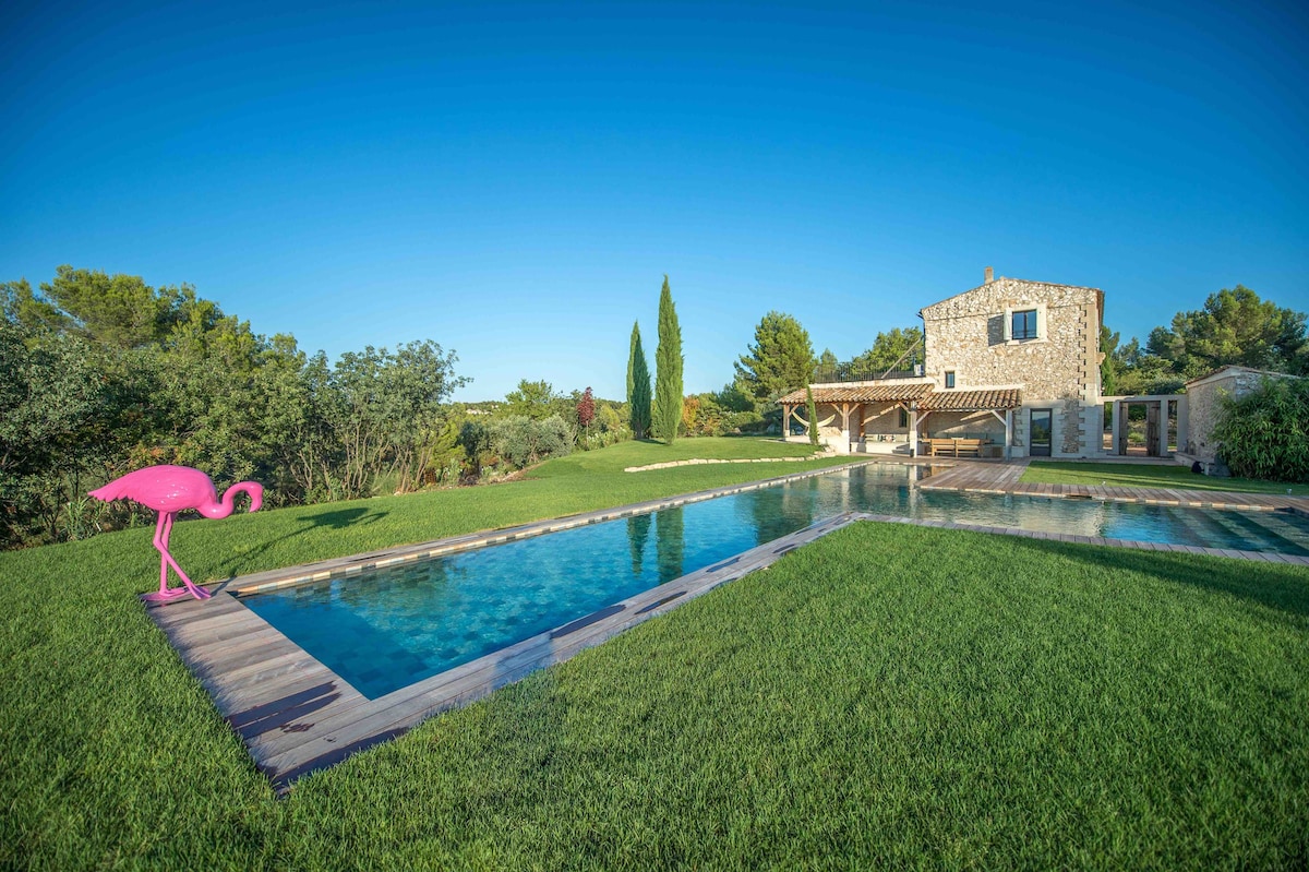Mas splendide climatisé piscine chauffée Provence