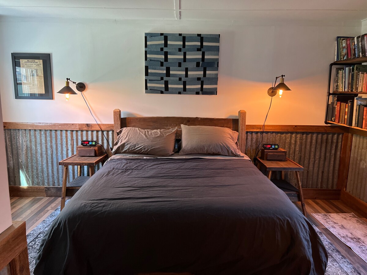质朴现代单卧室：季节性住宿