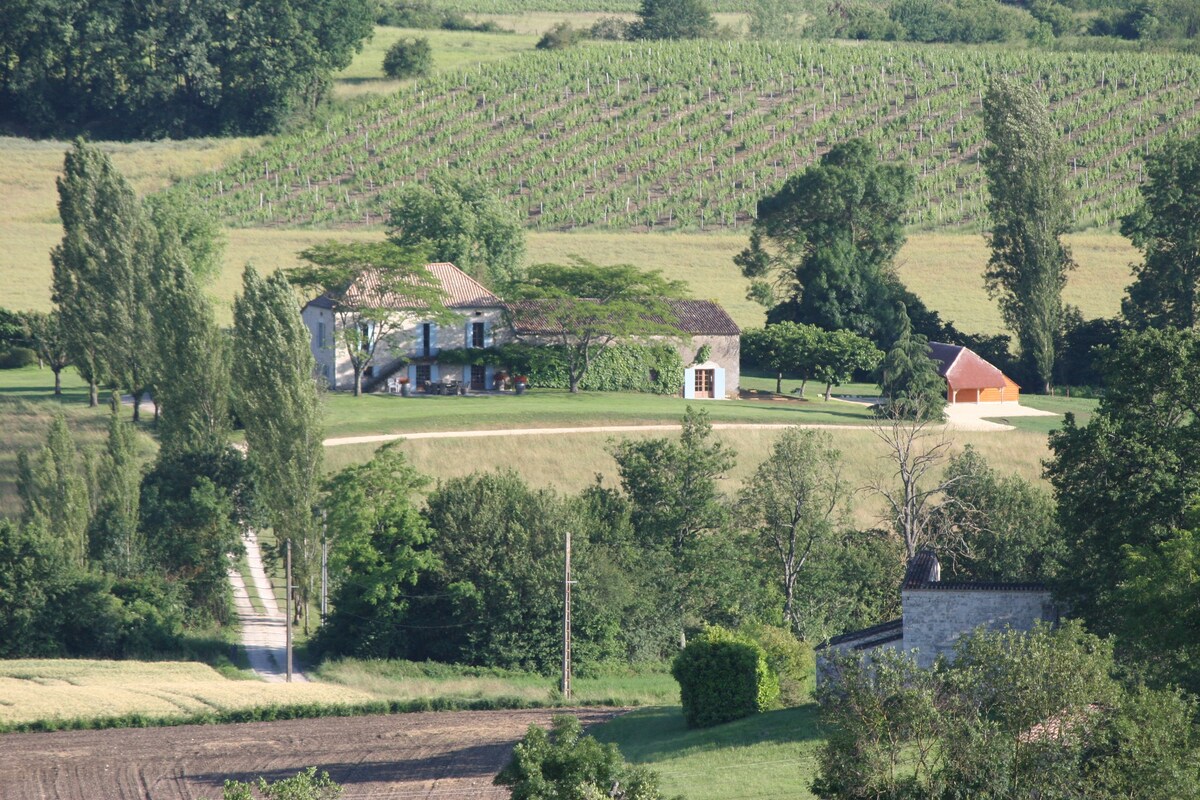 La Tuilliere - Air Con, heated pool, 360 deg views